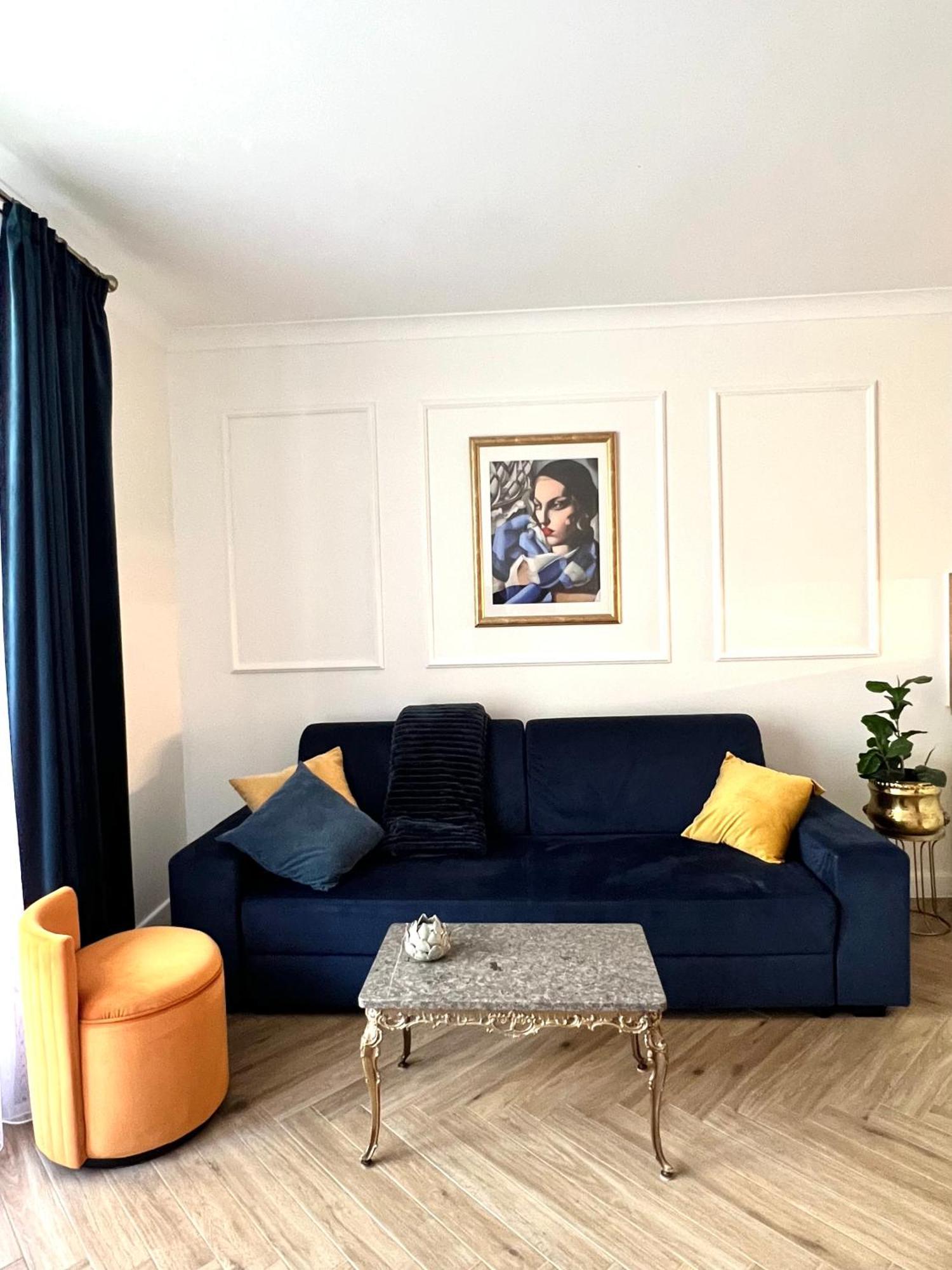 Atrium - Old Town Luxury Apartments - By Upstairs 克拉科夫 外观 照片